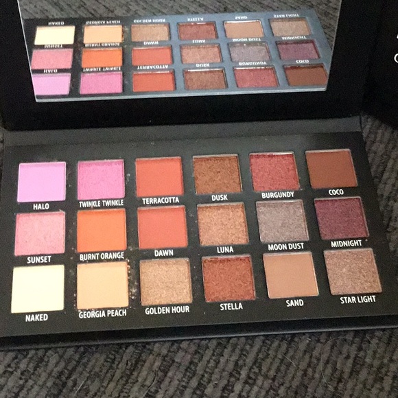 KAB COSMETICS Day and Night palette, eyeshadow - Picture 2 of 7